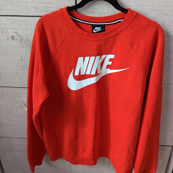Nike Tops - Worn once Nike sweatshirt